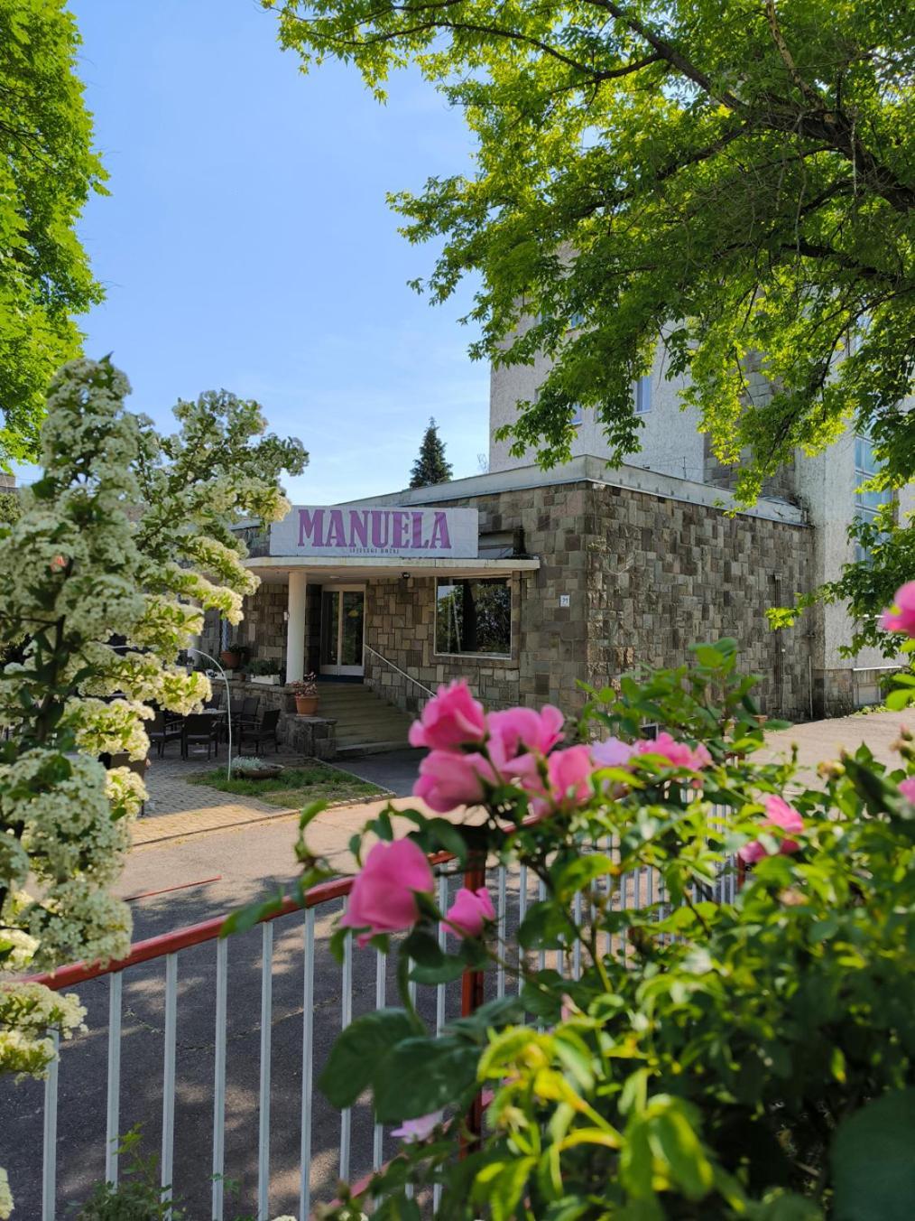 Manuela Ifjusagi Hotel Balatonfured Exterior photo